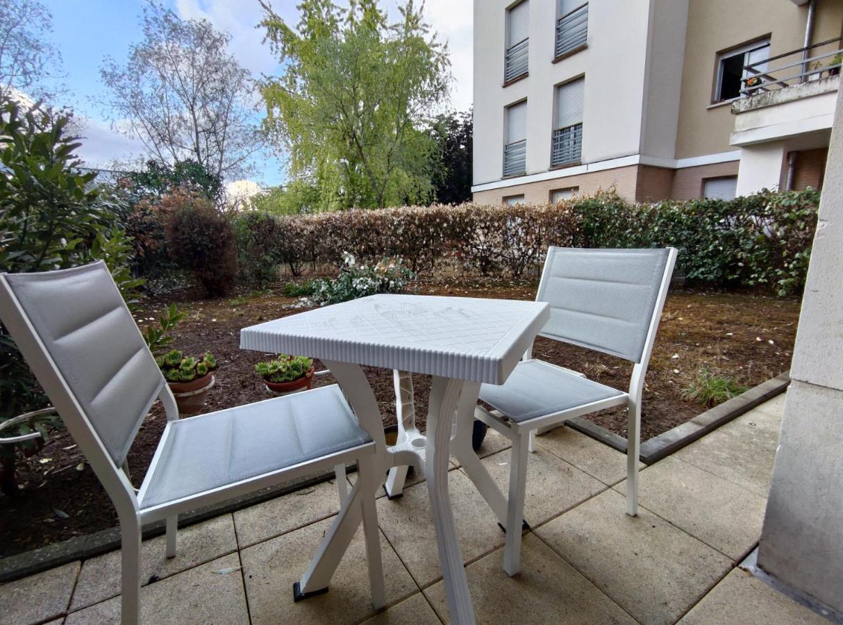 Appartement Avec Jardin Et Terrasse Pres De Paris Mantes-la-Jolie Eksteriør billede