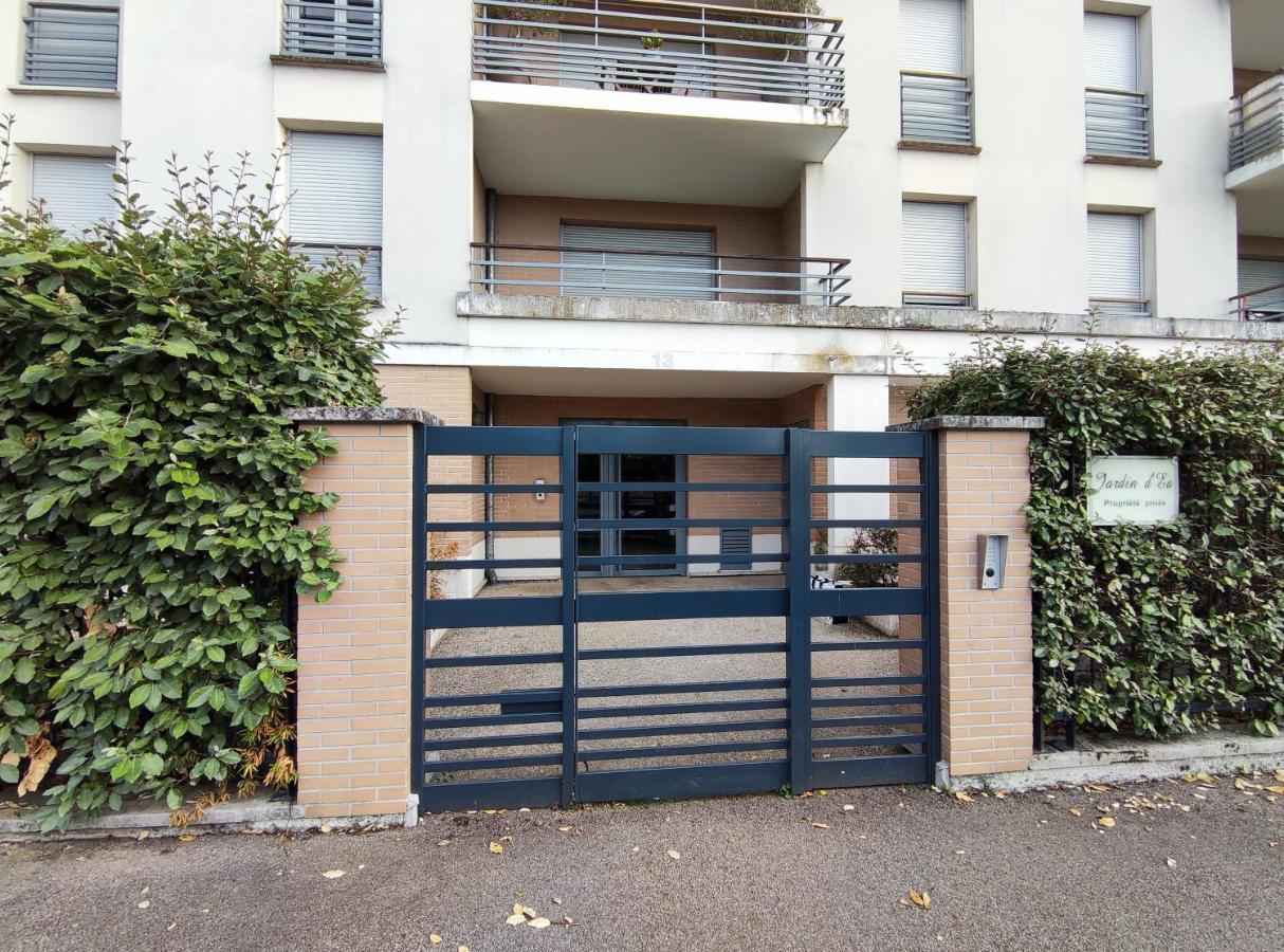 Appartement Avec Jardin Et Terrasse Pres De Paris Mantes-la-Jolie Eksteriør billede