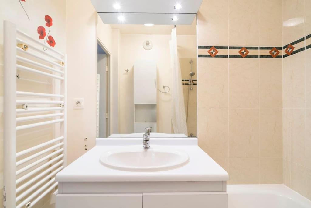 Appartement Avec Jardin Et Terrasse Pres De Paris Mantes-la-Jolie Eksteriør billede