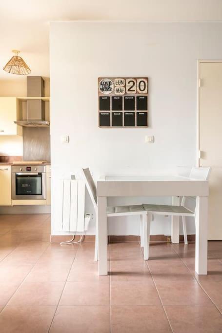 Appartement Avec Jardin Et Terrasse Pres De Paris Mantes-la-Jolie Eksteriør billede