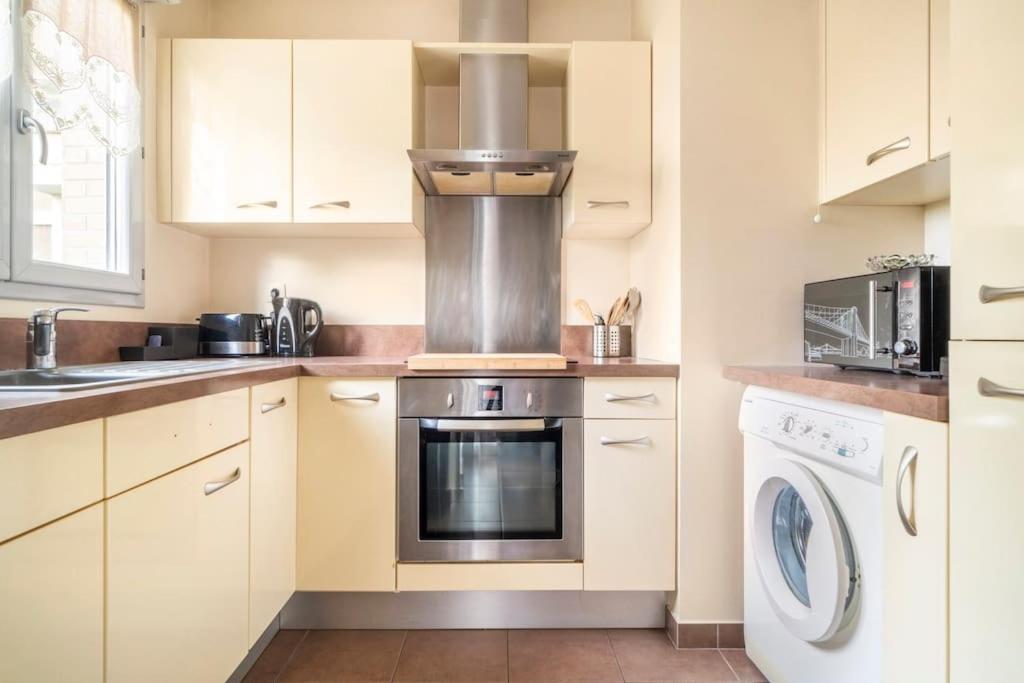 Appartement Avec Jardin Et Terrasse Pres De Paris Mantes-la-Jolie Eksteriør billede