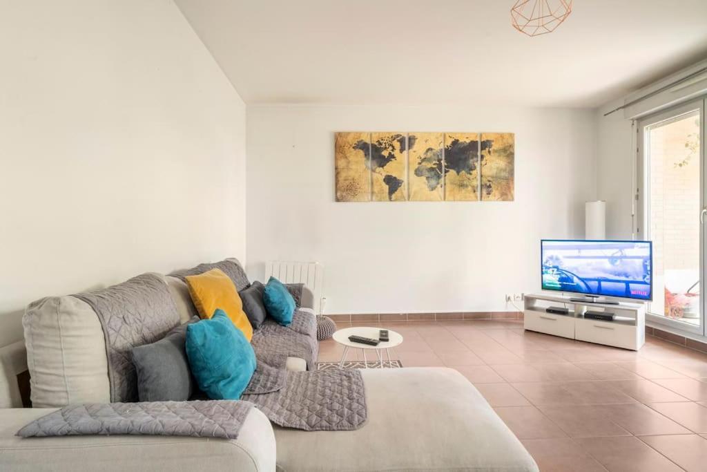 Appartement Avec Jardin Et Terrasse Pres De Paris Mantes-la-Jolie Eksteriør billede